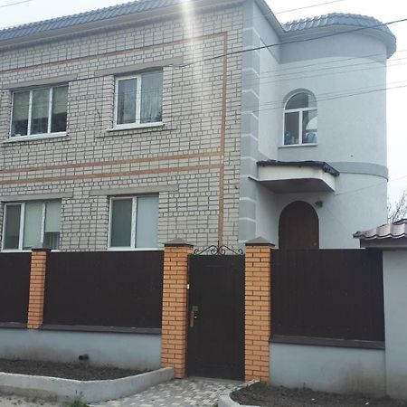 Окремі Номери В Гостьовому Будинку Типу Guest House Kropyvnytskyi Bagian luar foto