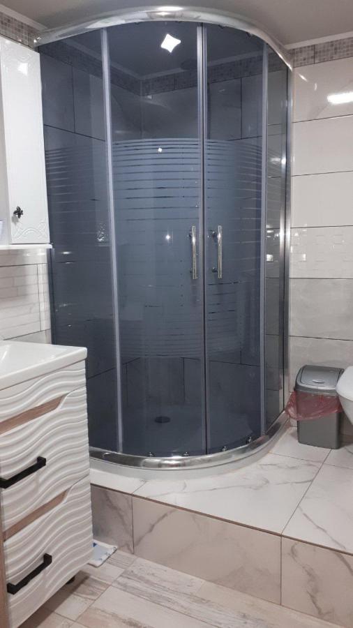 Окремі Номери В Гостьовому Будинку Типу Guest House Kropyvnytskyi Bagian luar foto