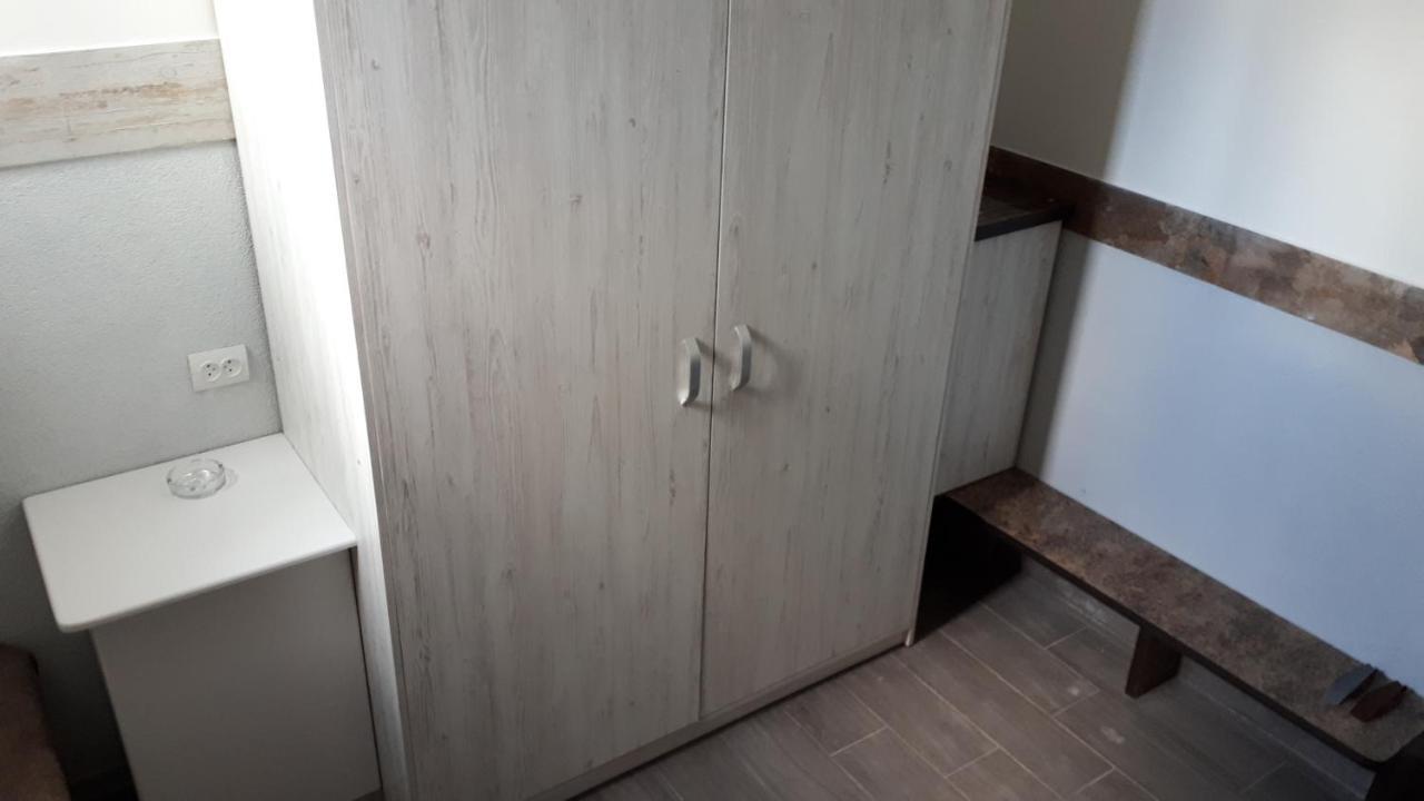 Окремі Номери В Гостьовому Будинку Типу Guest House Kropyvnytskyi Bagian luar foto