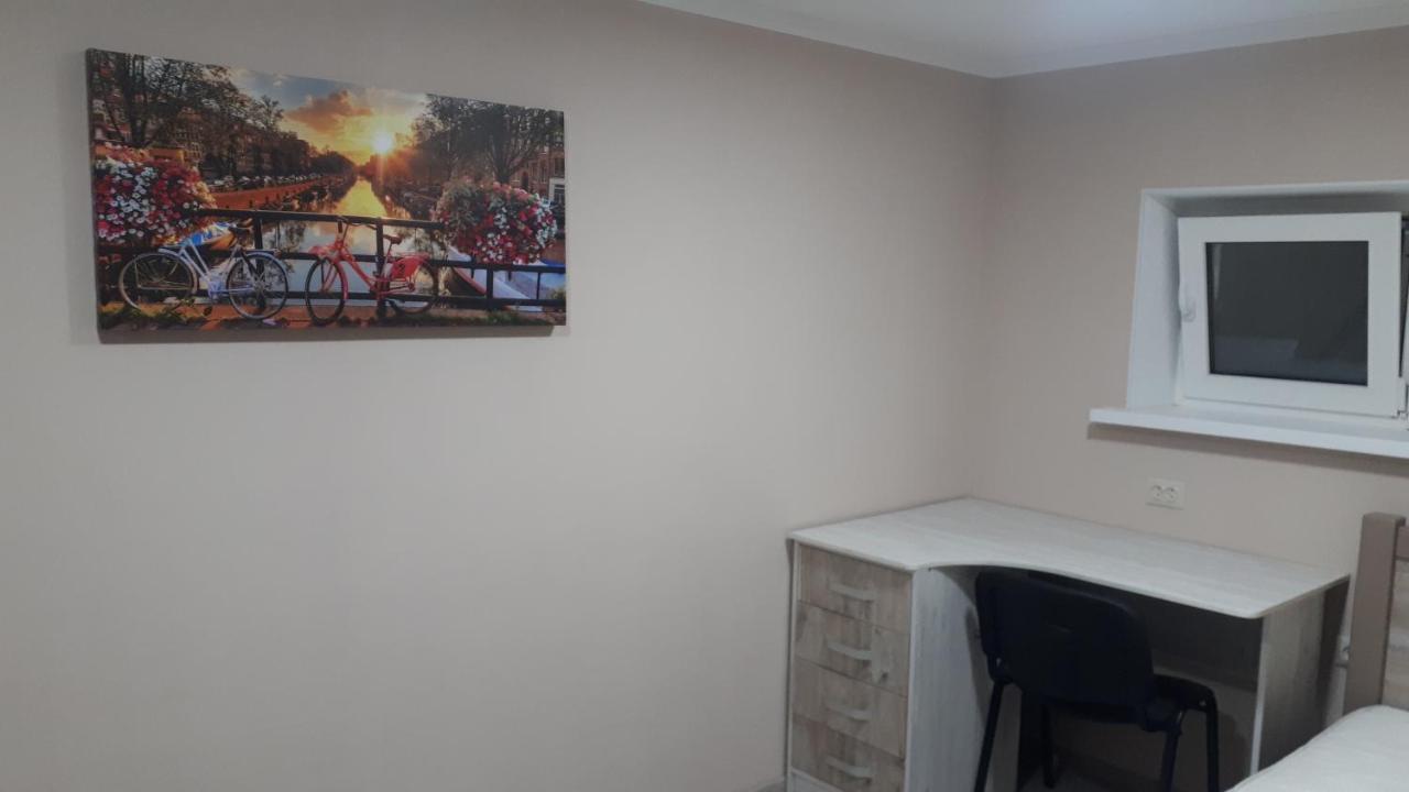 Окремі Номери В Гостьовому Будинку Типу Guest House Kropyvnytskyi Bagian luar foto