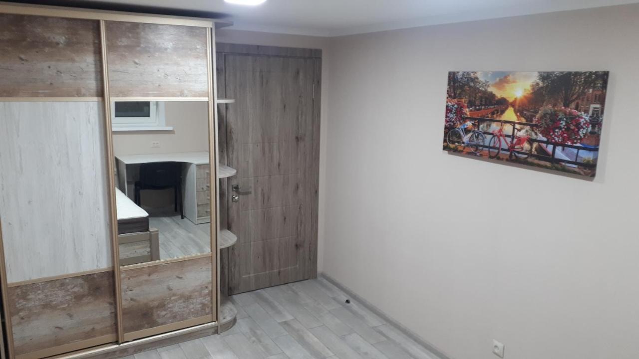 Окремі Номери В Гостьовому Будинку Типу Guest House Kropyvnytskyi Bagian luar foto
