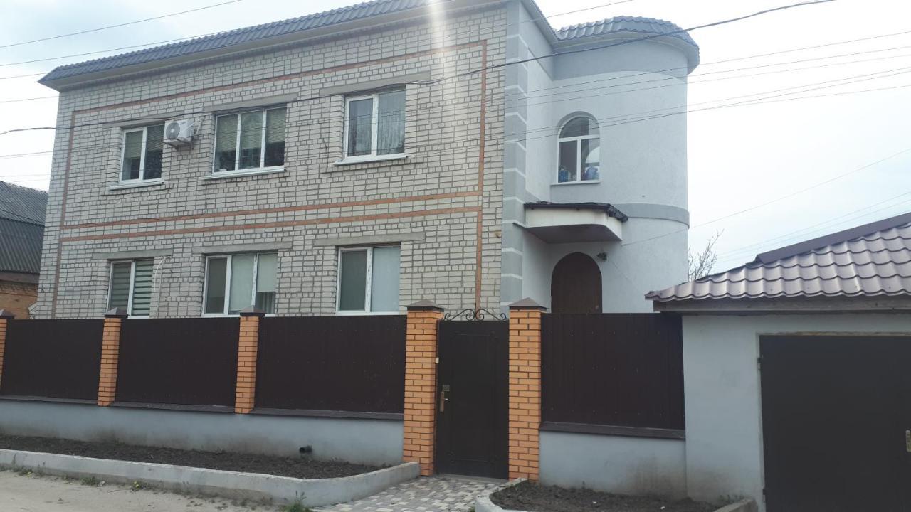 Окремі Номери В Гостьовому Будинку Типу Guest House Kropyvnytskyi Bagian luar foto
