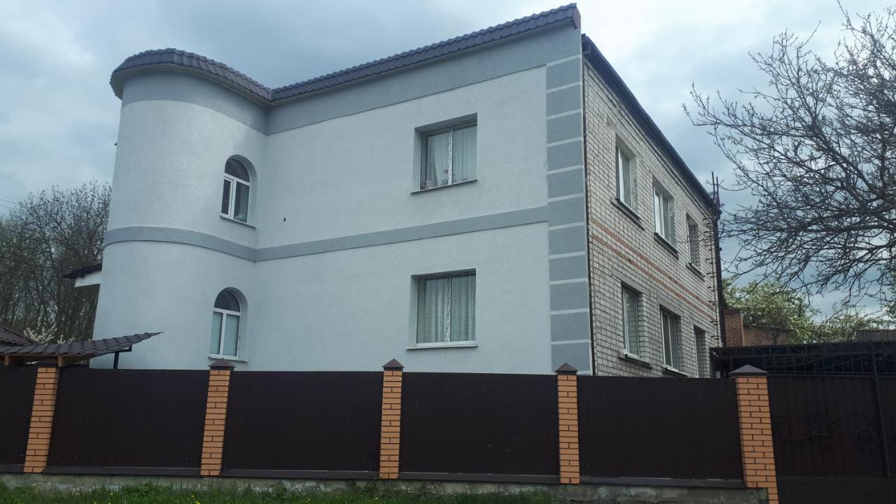 Окремі Номери В Гостьовому Будинку Типу Guest House Kropyvnytskyi Bagian luar foto